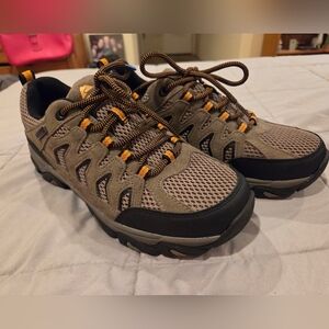 OZARK TRAIL LIGHTWEIGHT HIKING SHOES - MENS SIZE 8